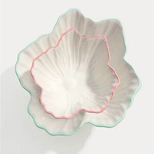 NWT Lilly Pulitzer Ceramic Floral Nesting Dish set, White with Pink & greenTips